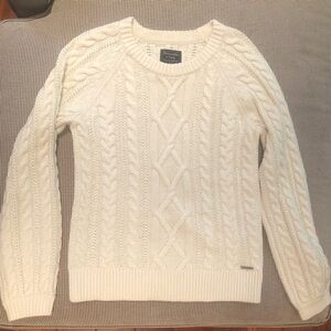 Abercrombie & Fitch cable kit sweater. Cream color. Size medium ***